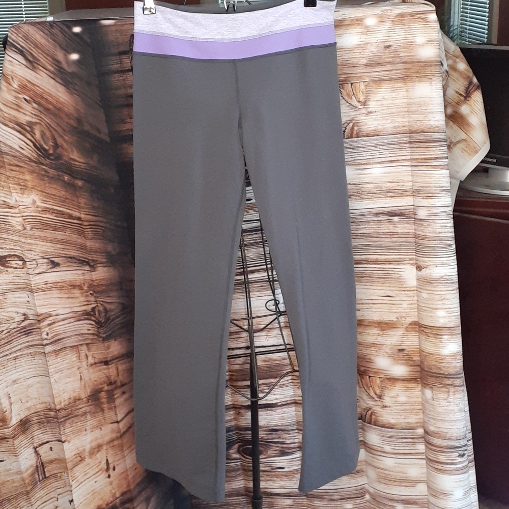Lululemon yoga pants